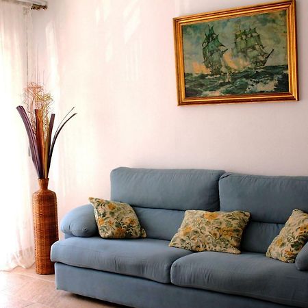 Apartment A Stone'S Throw From Santa Barbara Alicante Exterior foto