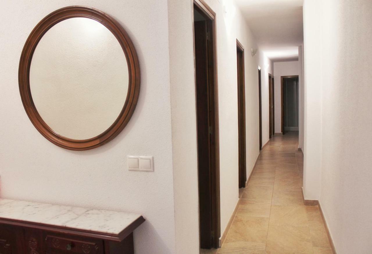 Apartment A Stone'S Throw From Santa Barbara Alicante Exterior foto